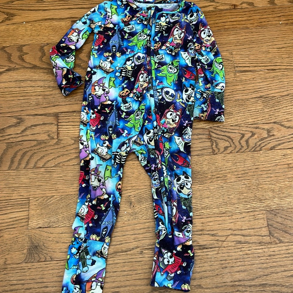 Little snuggles Bluey Halloween Print Bamboo Zippy Sleeper Pajamas 9-12m